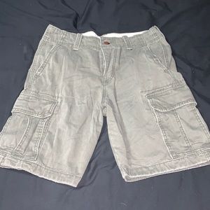 Hollister men's dark green cargo shorts